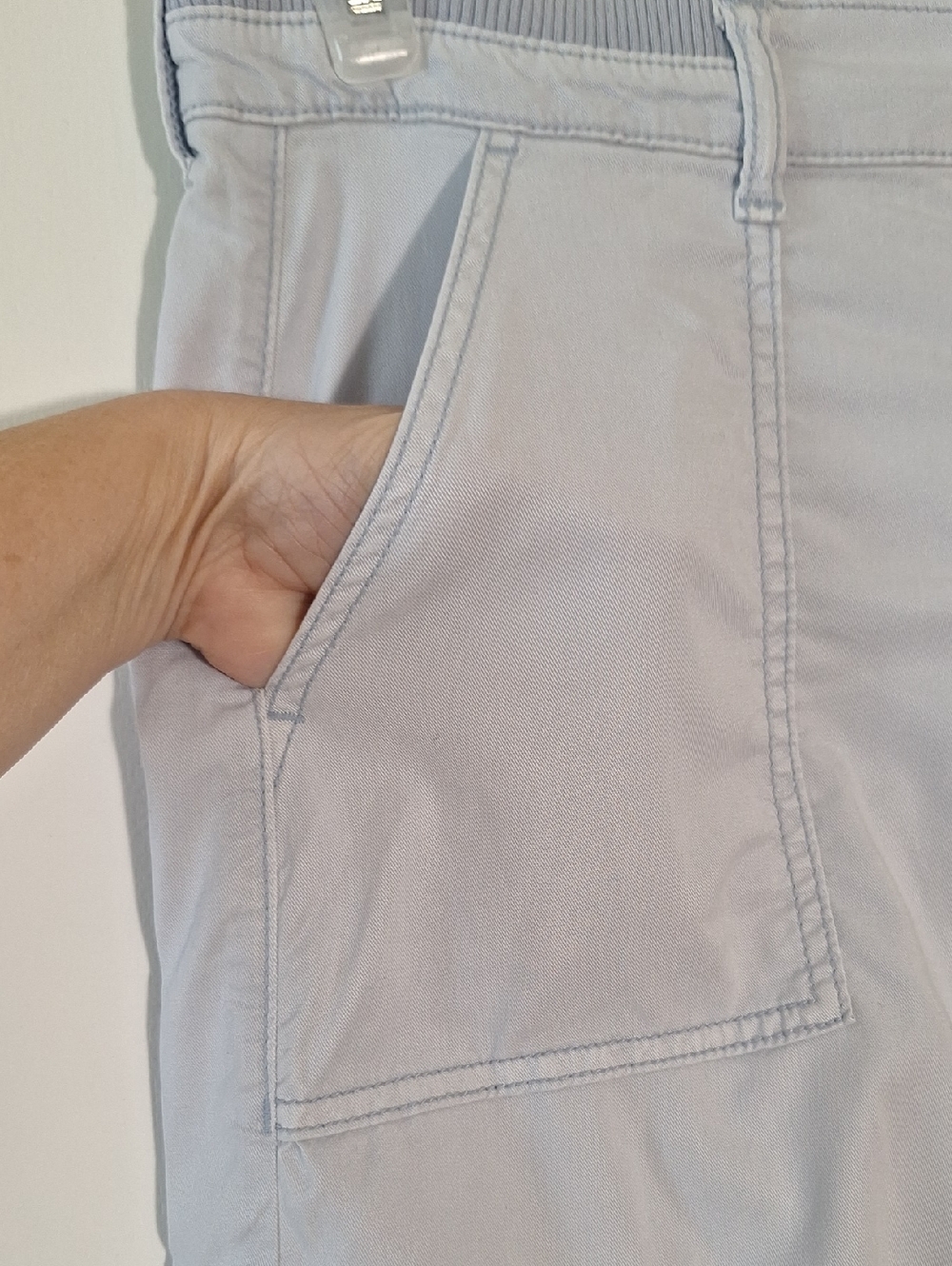 American Eagle High-Rise Baggy Wide Leg Cargo Pants Womens Sz 8 R Light Blue - Picture 3 of 11